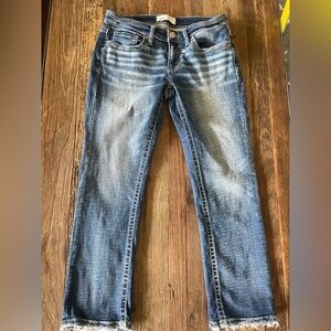 BKE Stella crop jeans. Size 27. 27” inseam. Perfect for Spring and Sunmer.